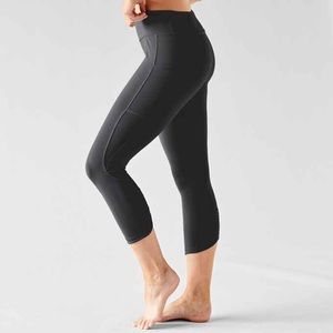 Women’s NoGa Armachillo Cooling Capris from Duluth